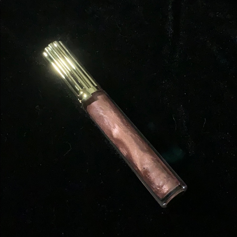 Estée Lauder lip gloss